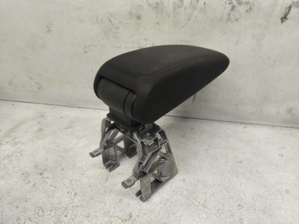 ACCOUDOIR AUDI - Vue 2